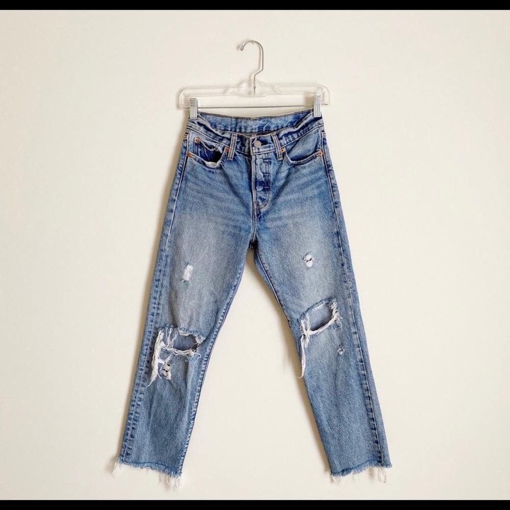 Levi’s | Wedgie Fit Straight Jeans Button Fly